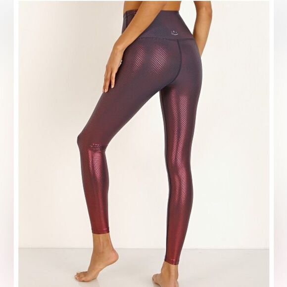 NWT Beyond Yoga spot on leggings work out athleisure dot print metallic sheen M - Picture 3 of 14